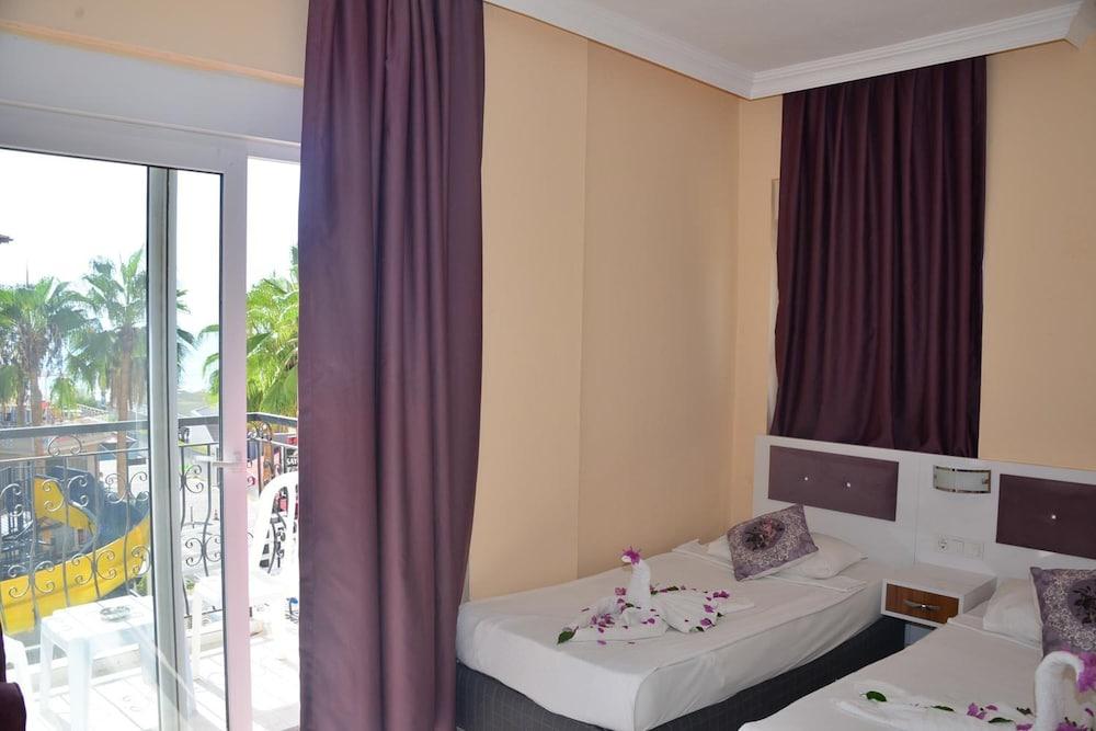 Saygili Beach Hotel Side Exterior photo